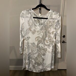 NWOT Ecru Paisley 3/4 Sleeve Blouse size Small Extremely Soft- beautiful fabric!